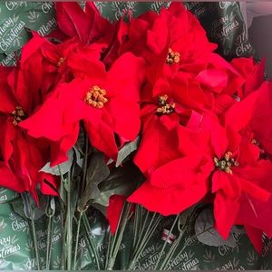 (1) Poinsettia faux 4 stem red plant Christmas